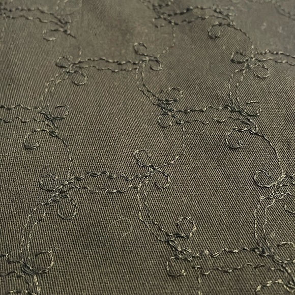 NWT Alanni Woman Straight Leg Black Embroidered Trousers. Size 18.  Side zipper - Picture 2 of 13